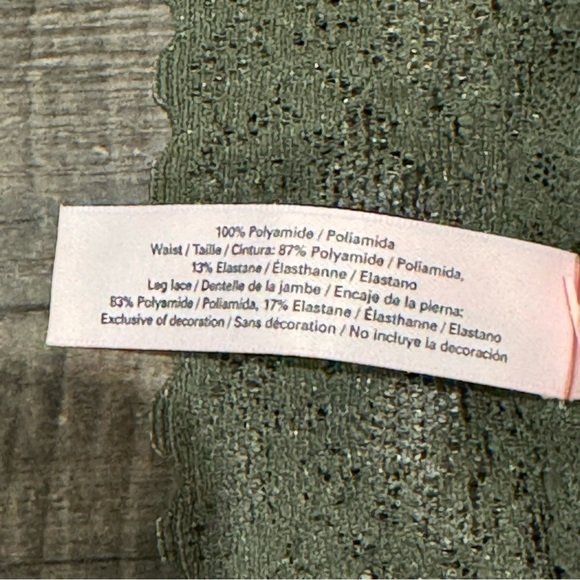 Victoria's Secret Lace Green thong/string elastic waist panty New Size Large - Picture 9 of 10